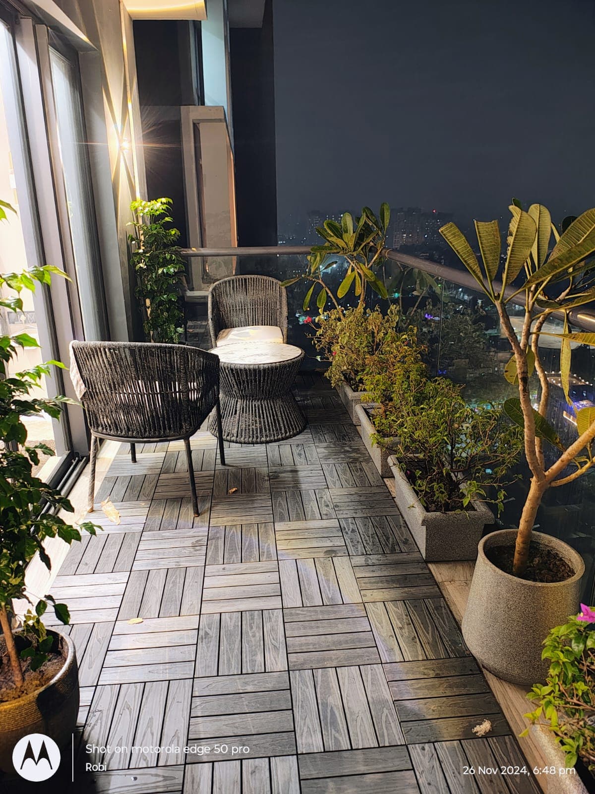 Top 5 Benefits of Vertical Gardens in Urban Spaces